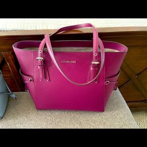 NWOT Michael Kors Tote Fuchsia
